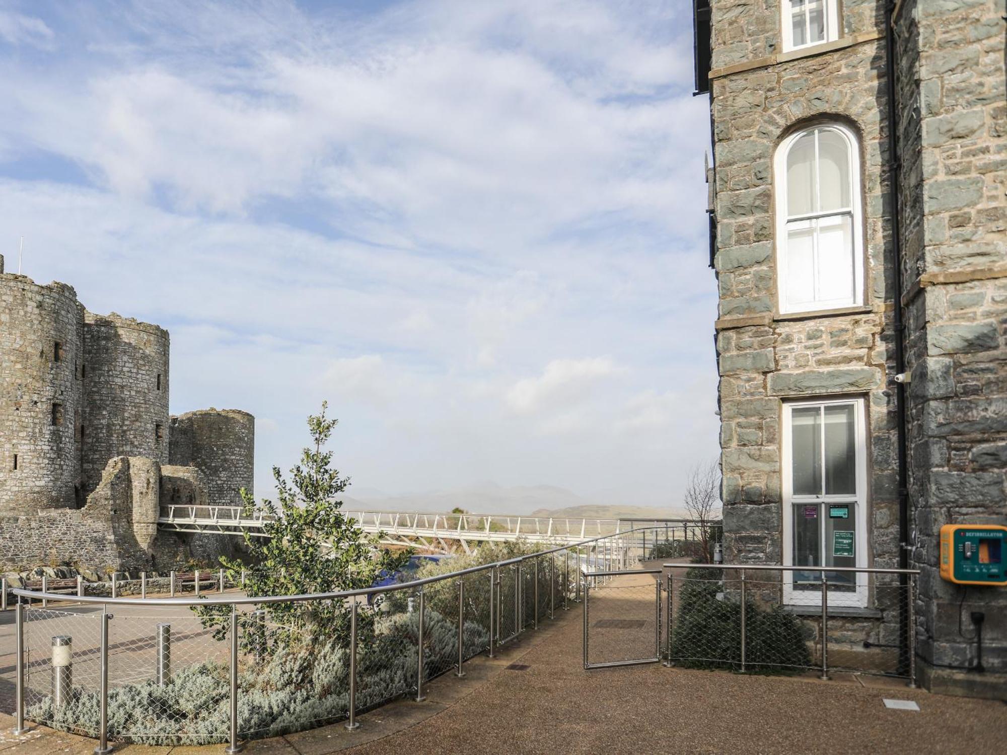 Harlech Apartments - Gwern Εξωτερικό φωτογραφία