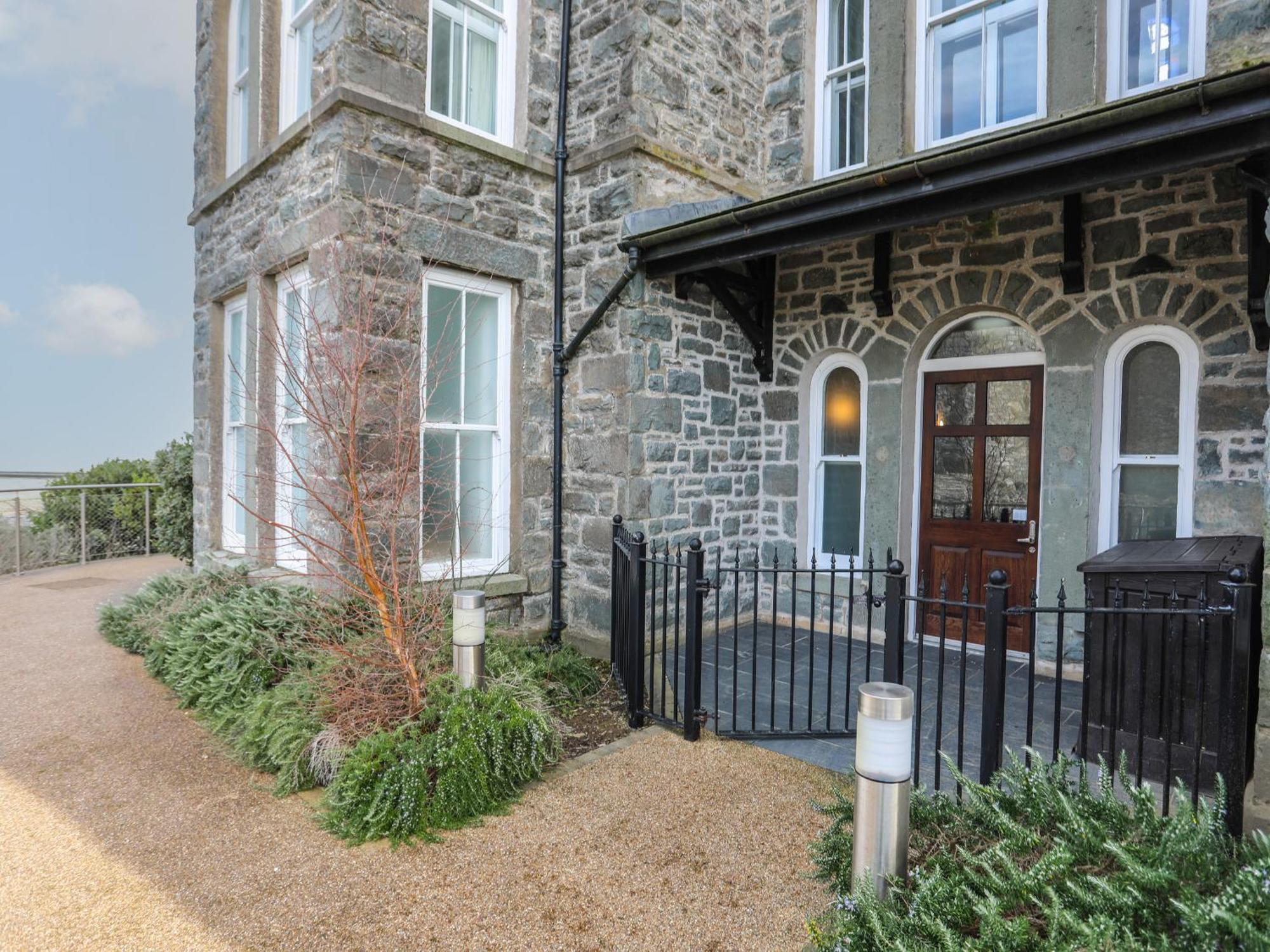 Harlech Apartments - Gwern Εξωτερικό φωτογραφία